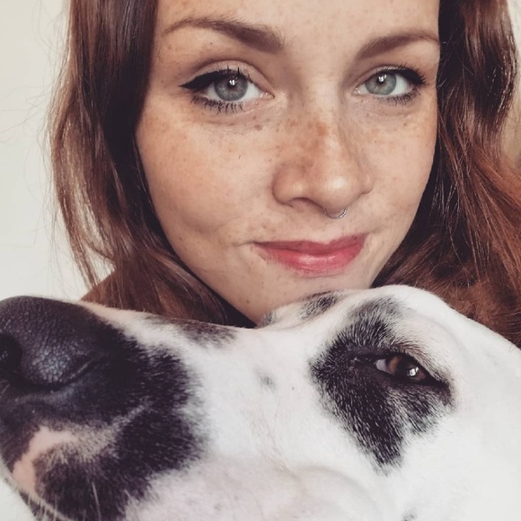 Meet your Posher, Amber - Picture 1 of 1